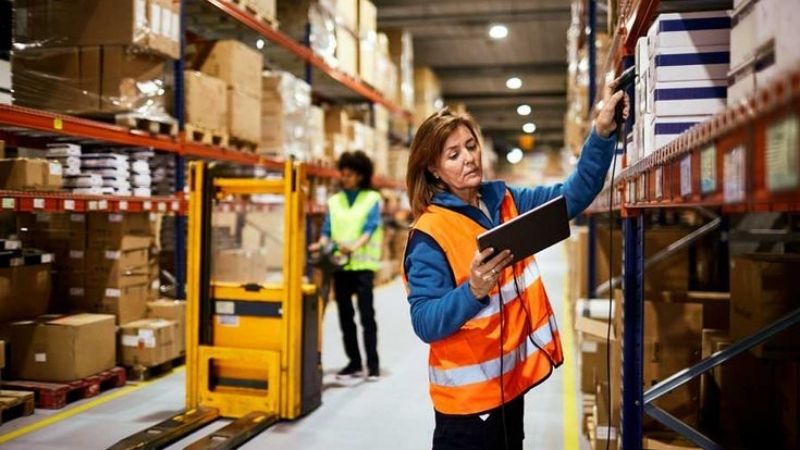 công việc thực tế của nhân viên logistics